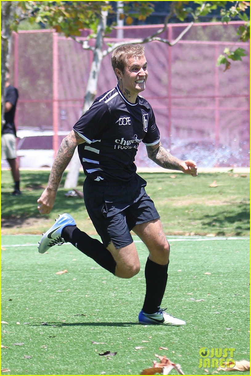Justin Bieber Plays In His Saturday Soccer League Photos Photo 1319689 Photo Gallery 
