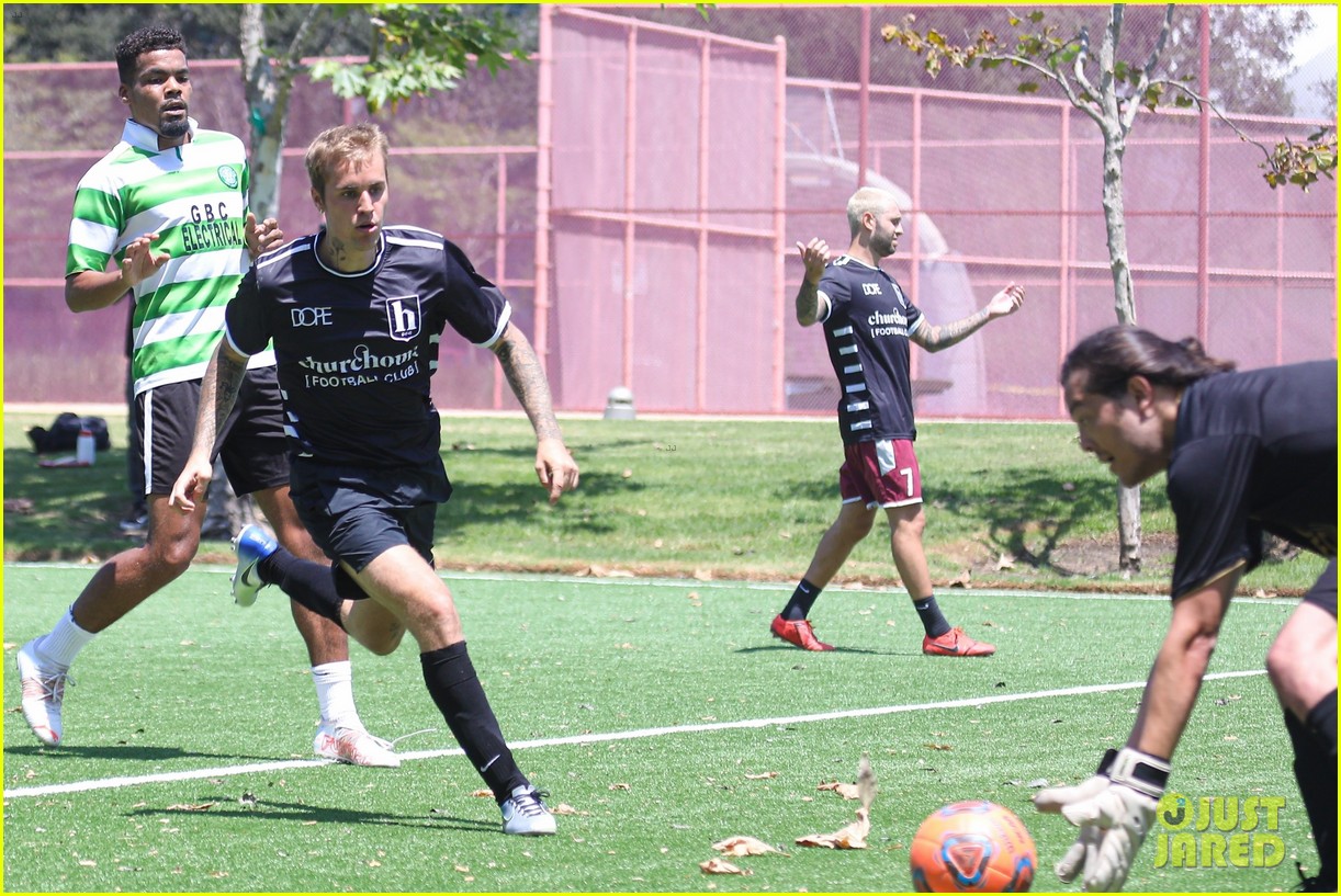 Justin Bieber Plays In His Saturday Soccer League Photos Photo 1319694 Photo Gallery 