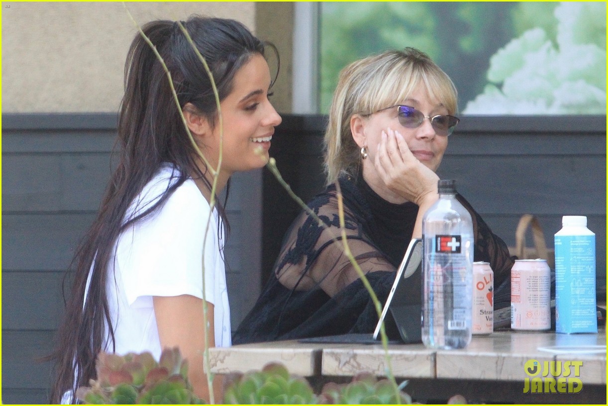 camila cabello lunch with family before cinderella premiere 17