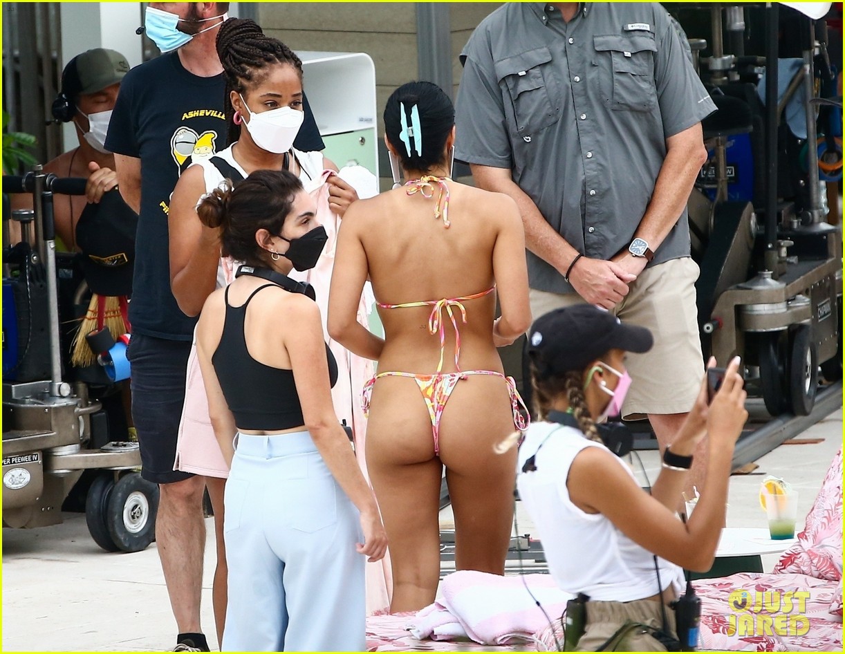 camila mendes maya hawke lounge swimsuits strangers movie 24