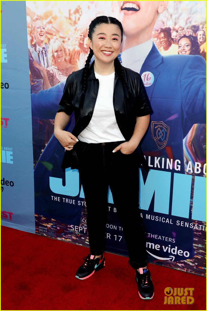fin argus garrett clayton glam up for everybodys talking about jamie premiere 10