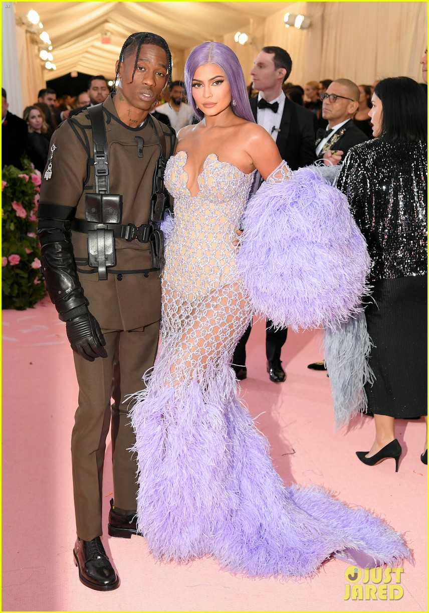 kylie jenner travis scott expecting baby number 2 report 01