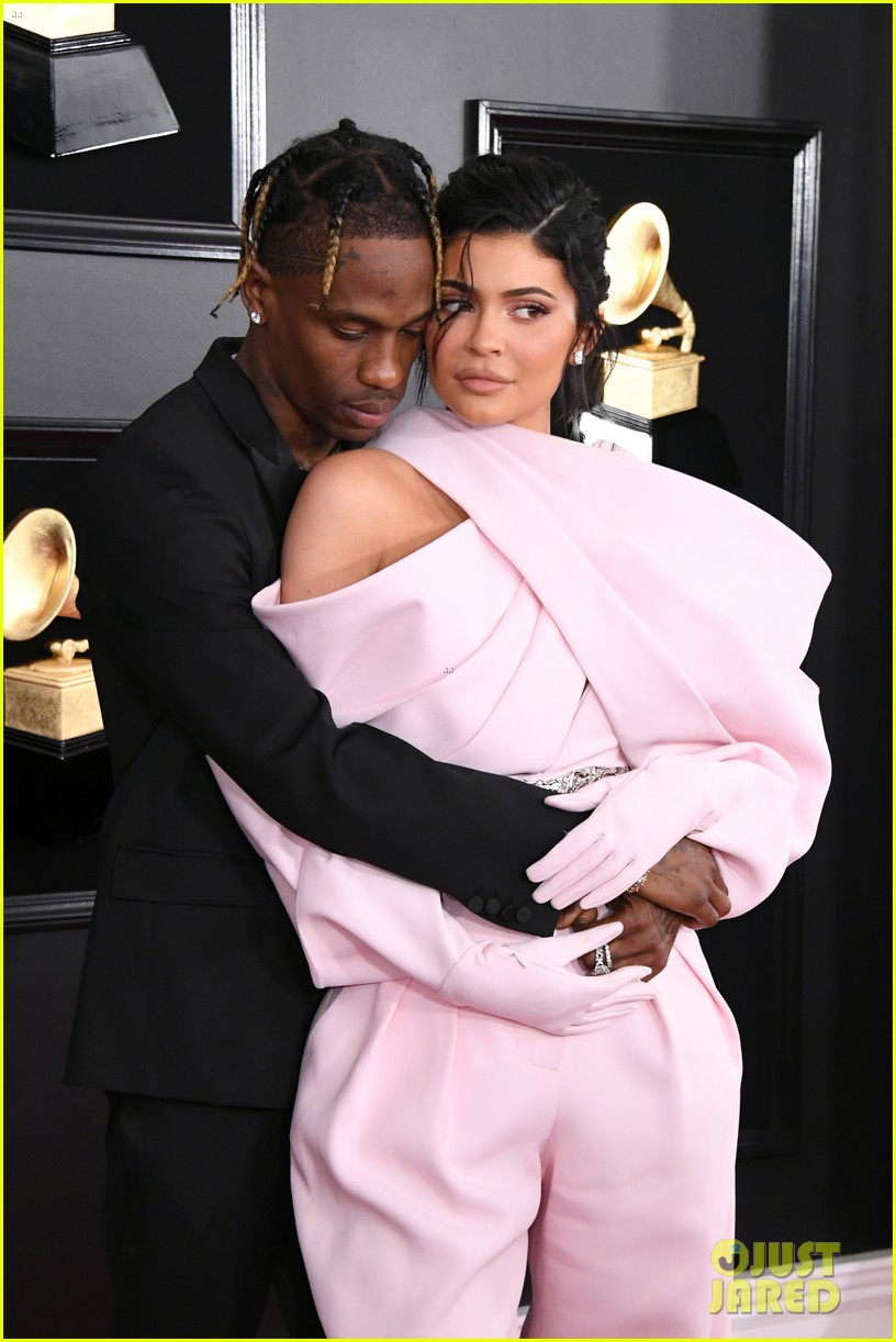 kylie jenner travis scott expecting baby number 2 report 09