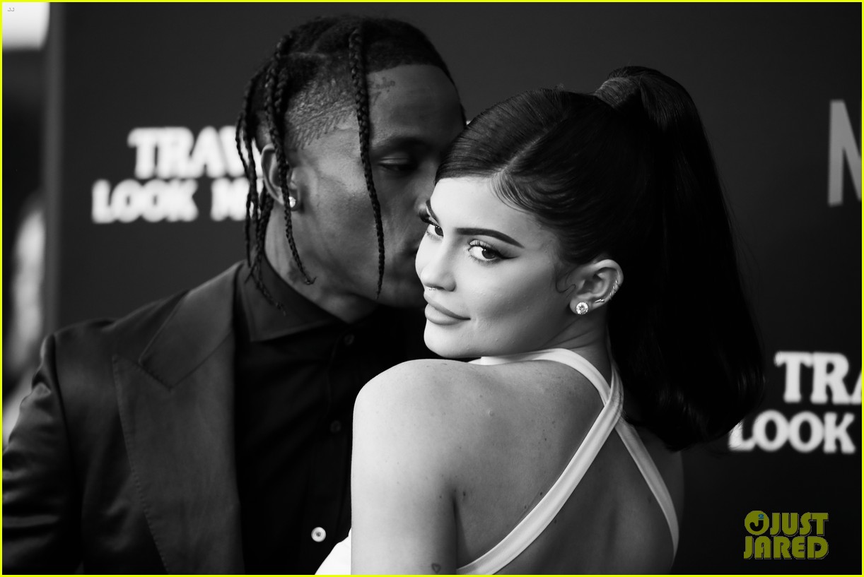 kylie jenner travis scott expecting baby number 2 report 10