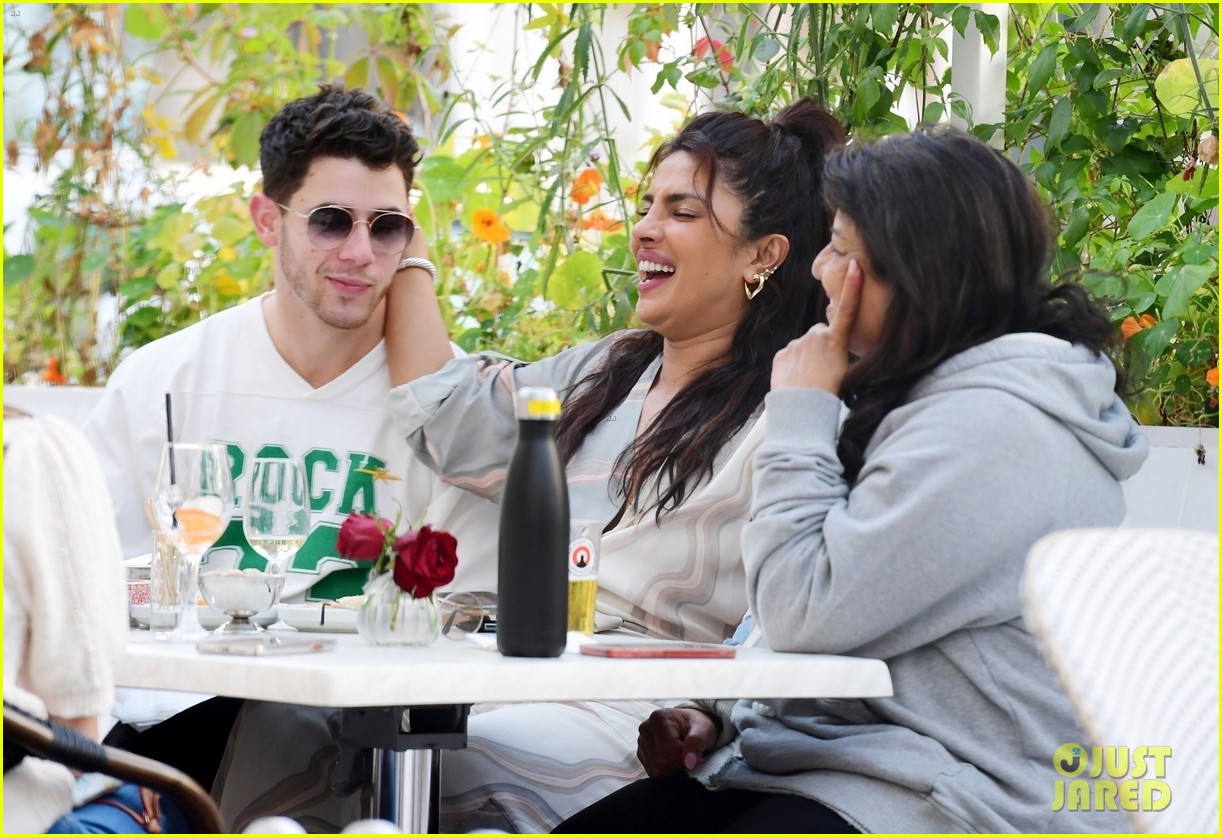 Full Sized Photo Of Nick Jonas Priyanka Chopra Look So In Love Lunch ...