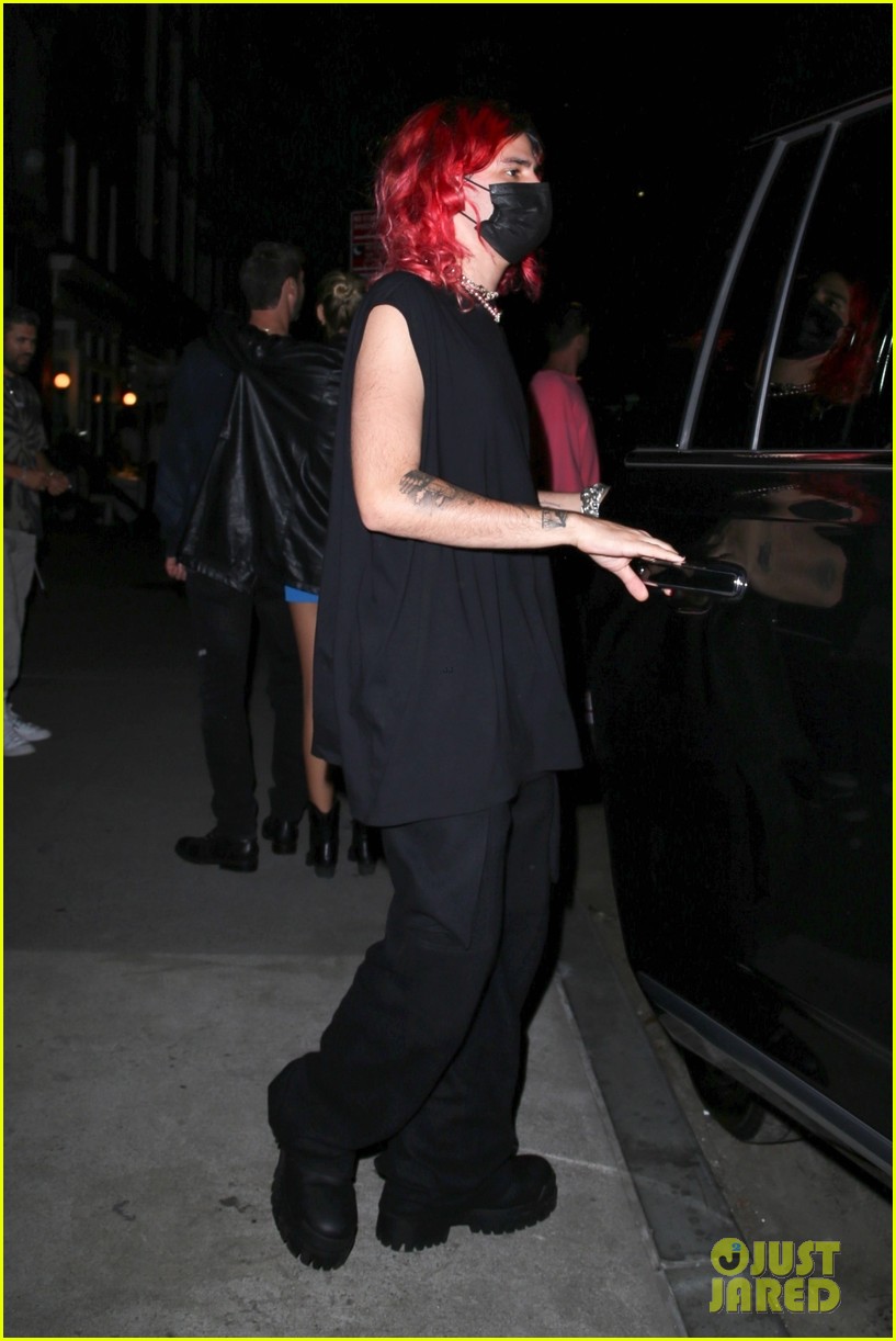 Addison Rae & Boyfriend Omer Fedi Couple Up in NYC Ahead of Her Rumored ...