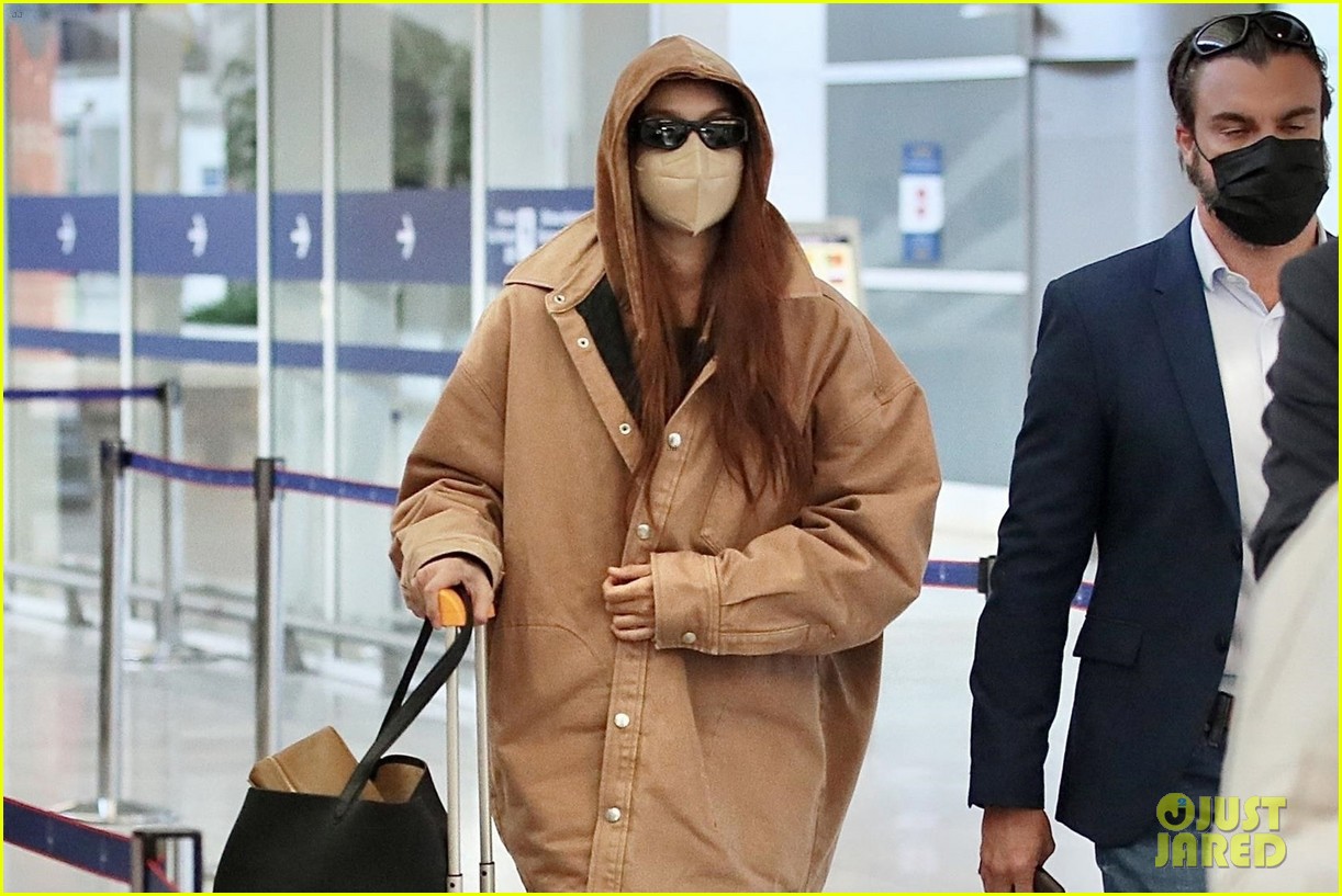 Gigi Hadid Jets Off to Paris After Stepping Out for Fendace After Party