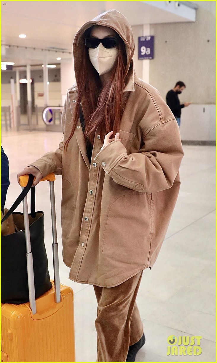 Gigi Hadid Jets Off to Paris After Stepping Out for Fendace After Party