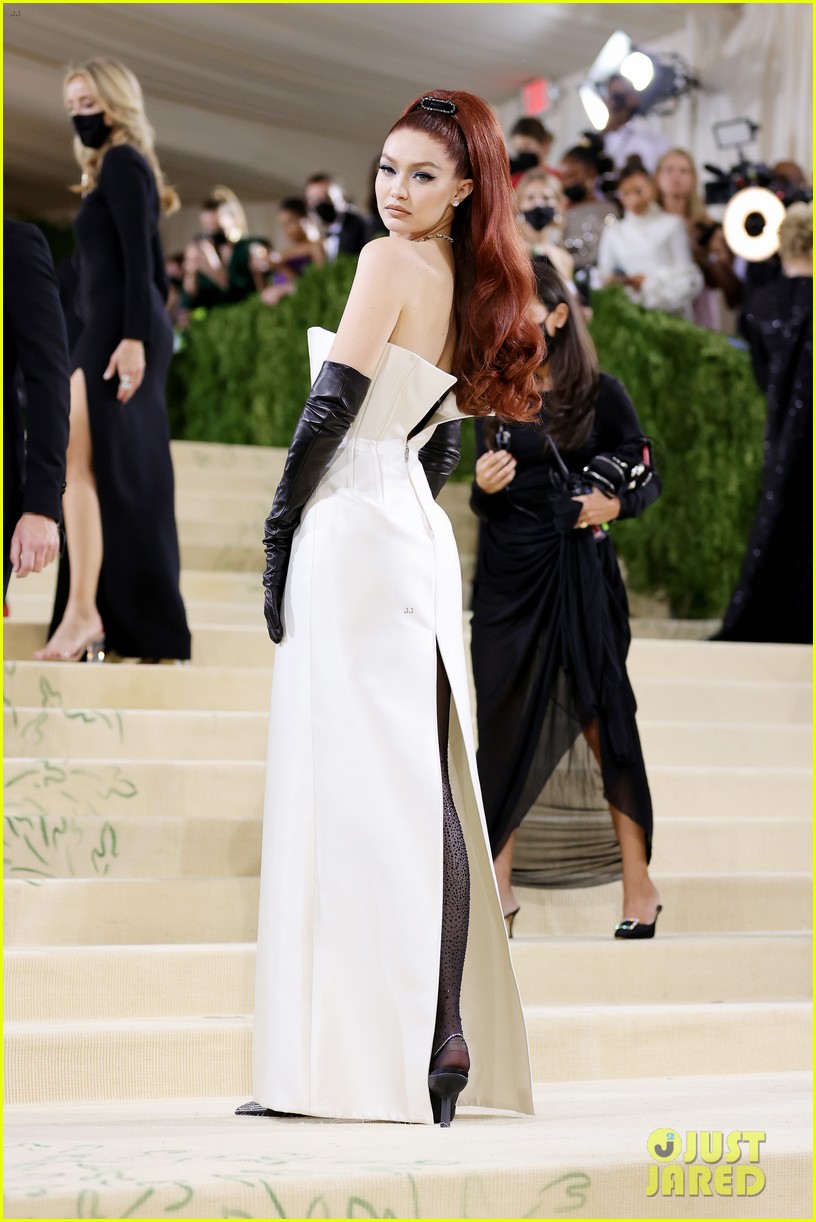 Full Sized Photo of gigi hadid debuts red hair at met gala 2021 09 ...