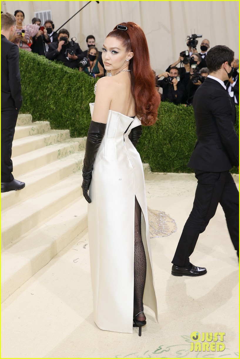 Full Sized Photo of gigi hadid debuts red hair at met gala 2021 20 ...