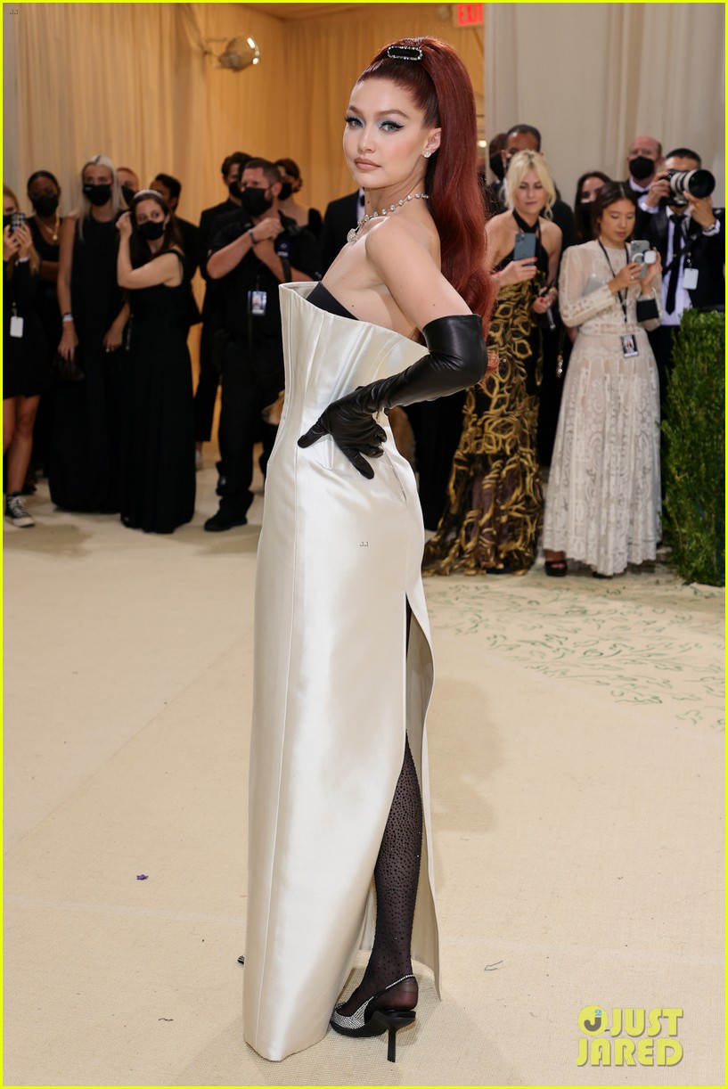 Full Sized Photo of gigi hadid debuts red hair at met gala 2021 28 ...