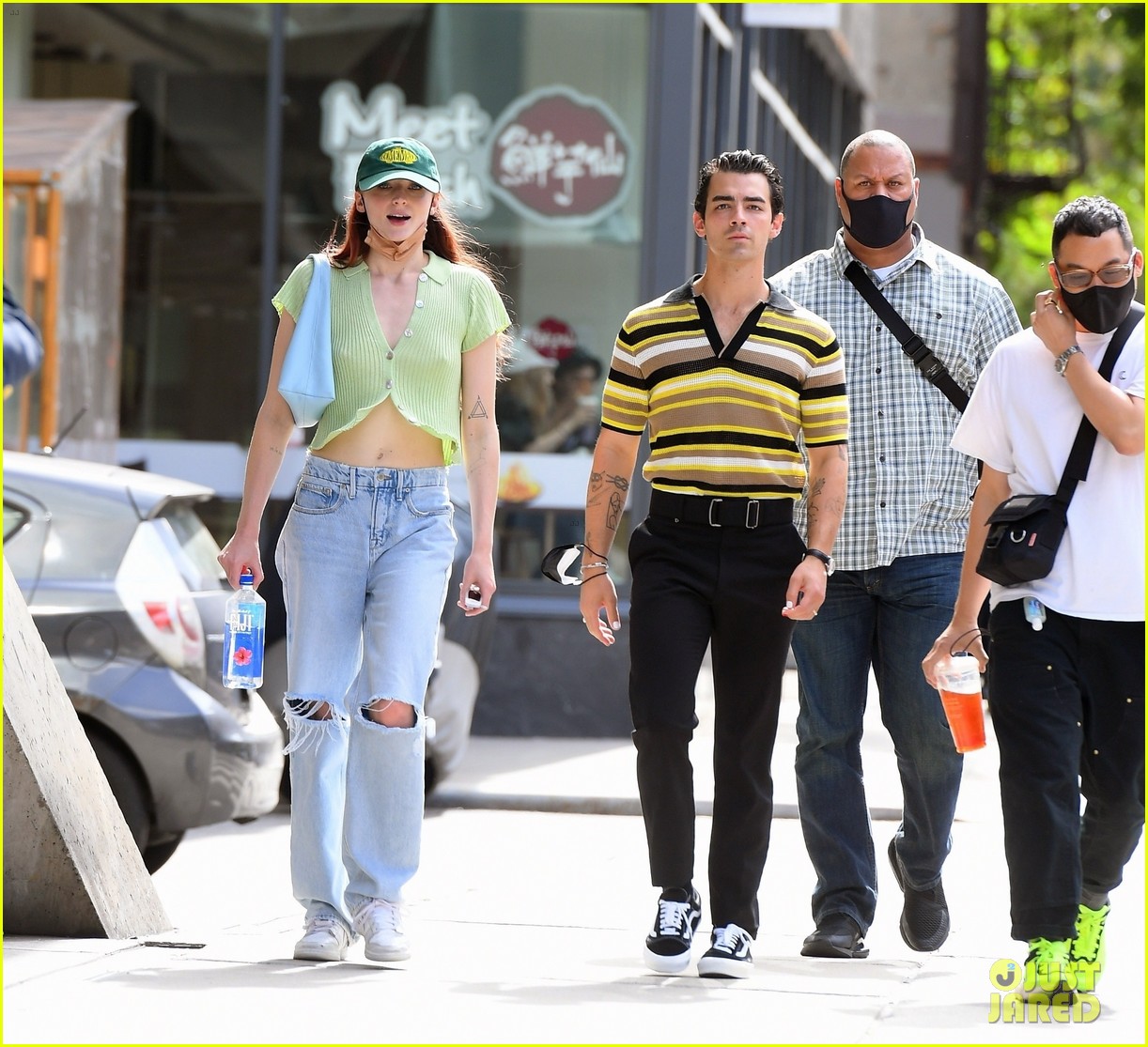 joe jonas sophie turner out nyc walk 01