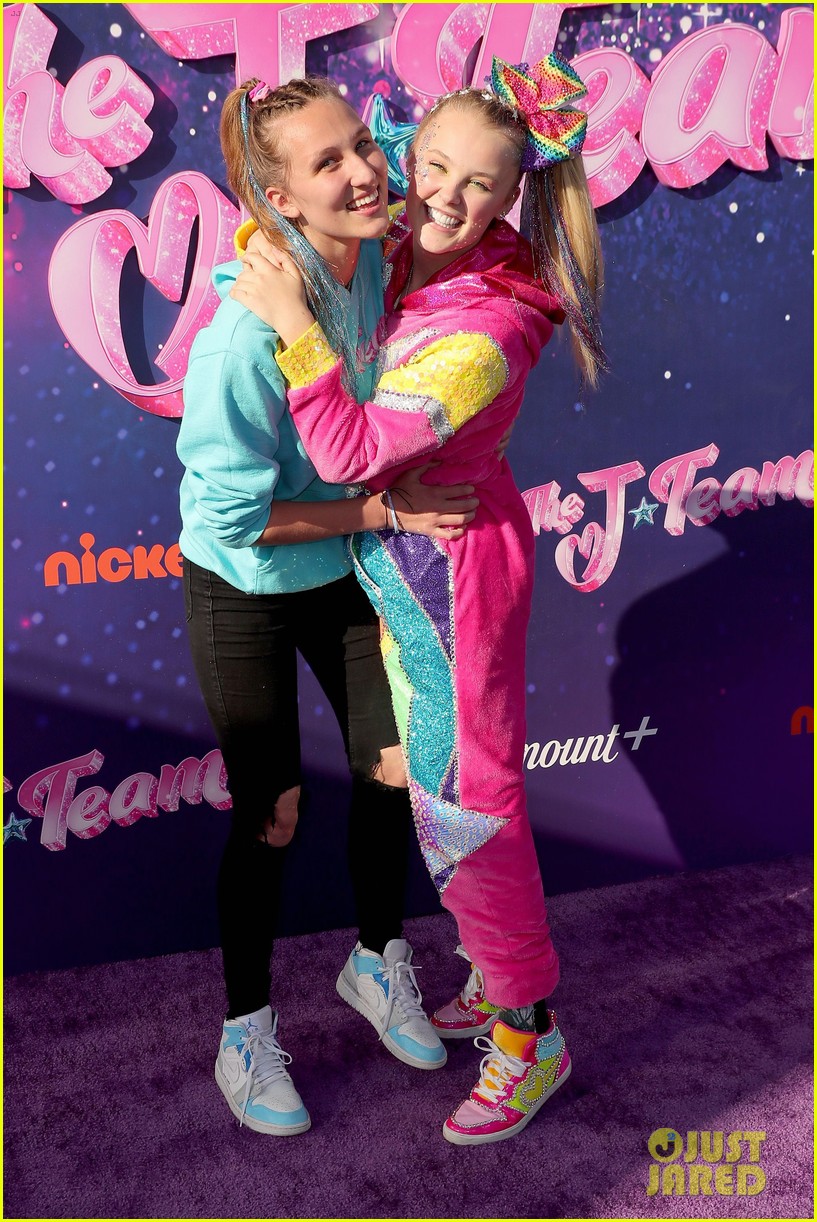 Full Sized Photo of jojo siwa kisses kylie prew j team premiere 40 ...