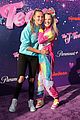 jojo siwa kisses kylie prew j team premiere 37