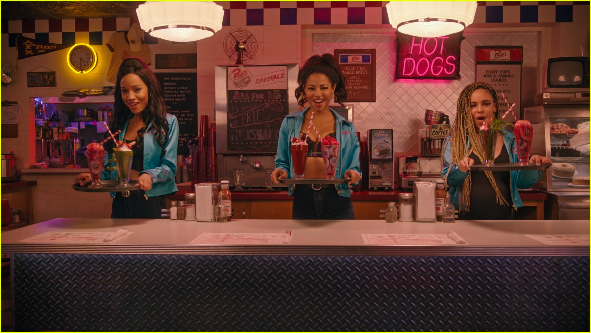 josie and the pussycats return to riverdale tonight 01