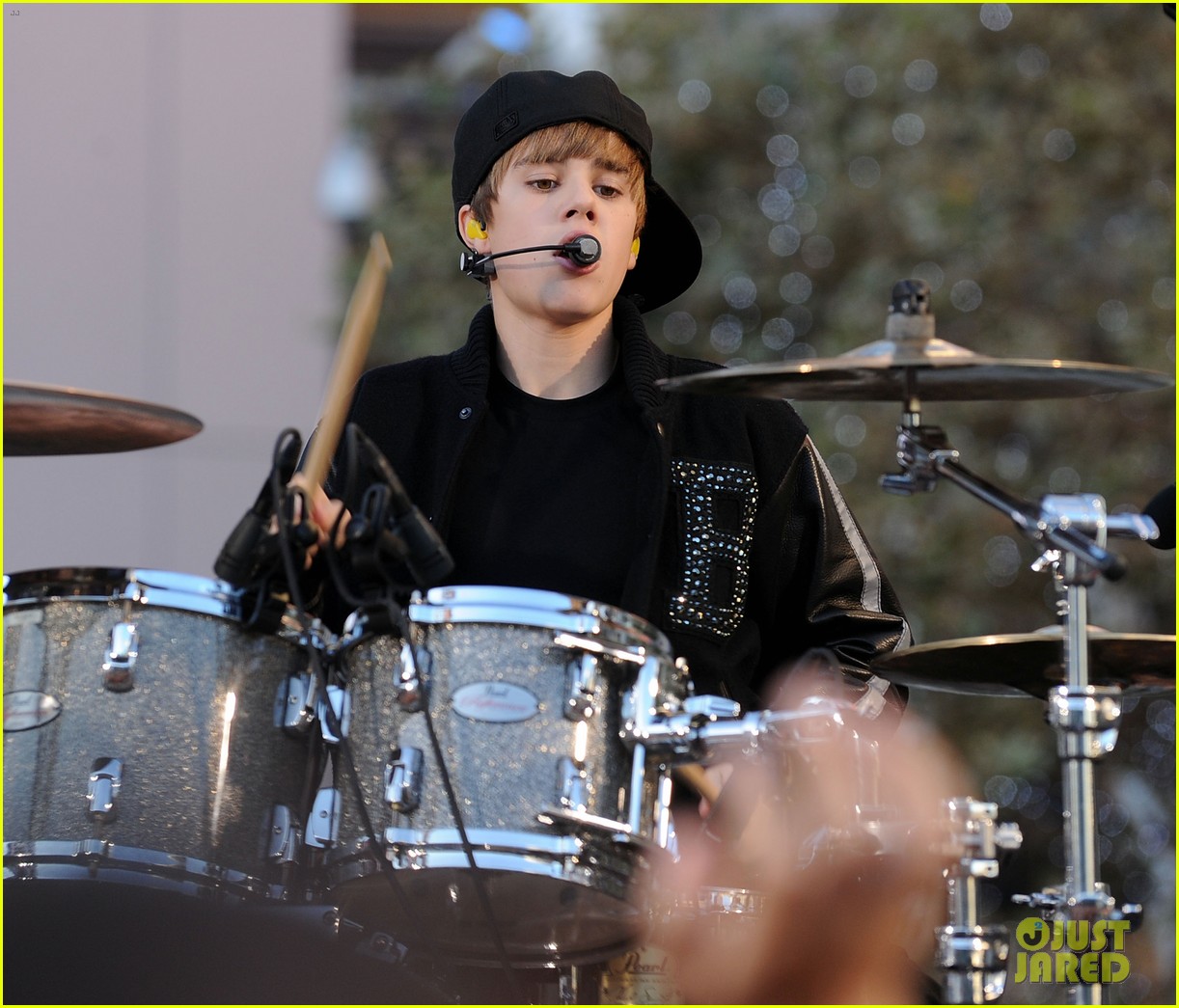 Justin Bieber Returning to MTV VMAs Stage For First Time in 6 Years