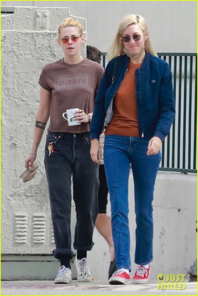 Kristen Stewart Spends the Day in L.A. with Girlfriend Dylan Meyer ...