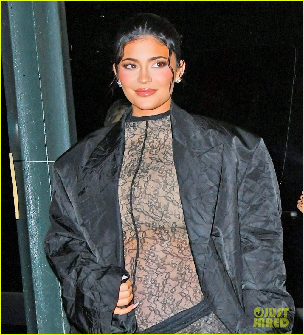 kylie jenner wears completely sheer outfit pregnant 09