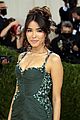 madison beer has a moment at met gala 2021 02