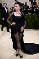 maisie williams is a super chic wednesday addams at met gala 2021 03