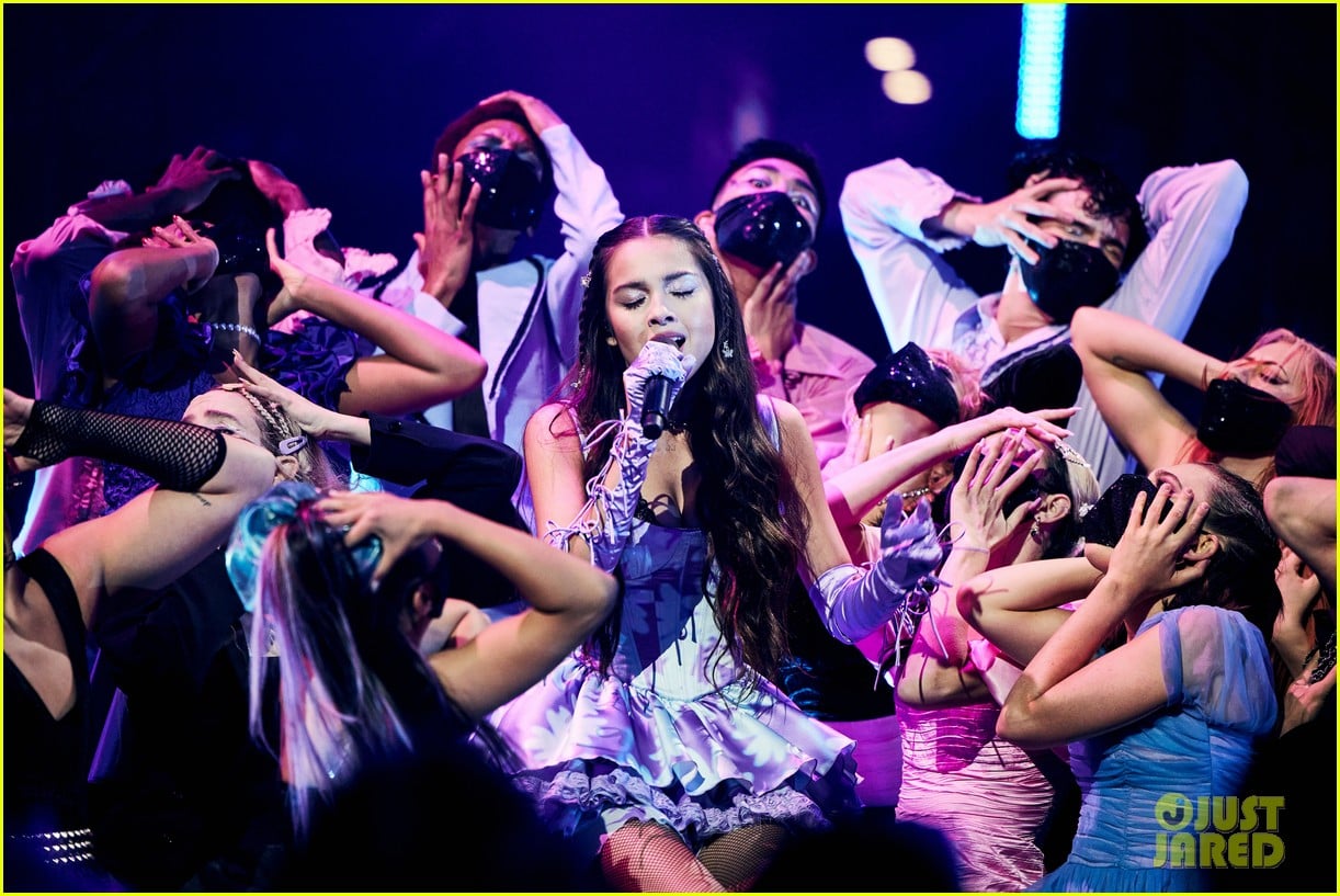 Watch Olivia Rodrigo's 'Good 4 U' Performance at the MTV VMAs 2021