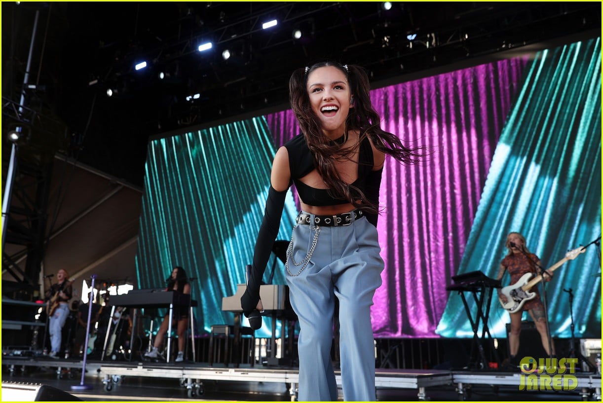 Full Sized Photo Of Olivia Rodrigo Hits The Stage Iheartradio Music