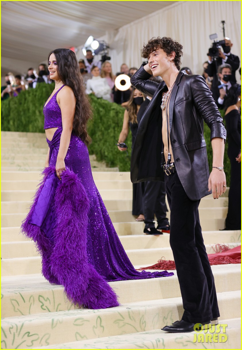 shawn mendes goes shirtless for met gala 2021 with camila cabello 11