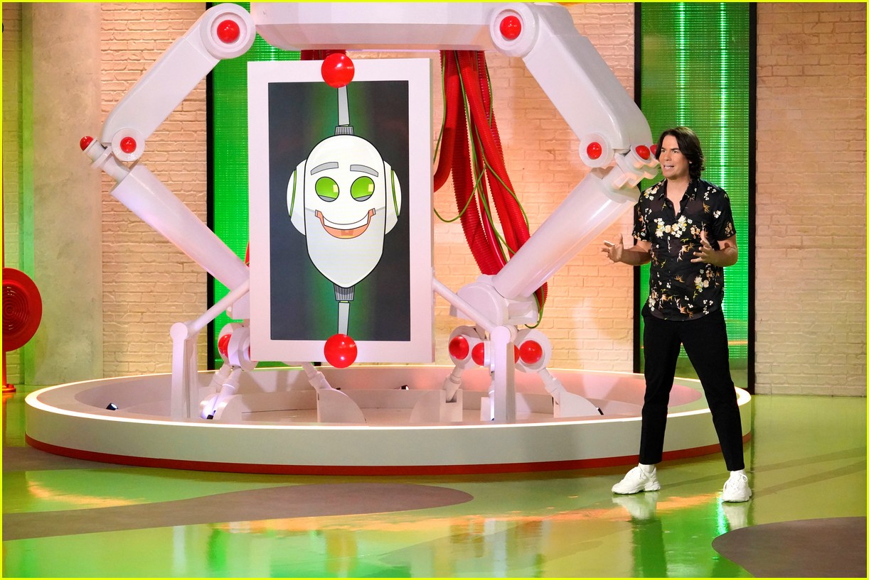 jerry trainor joines tooned in season two as new host exclusive clip 01