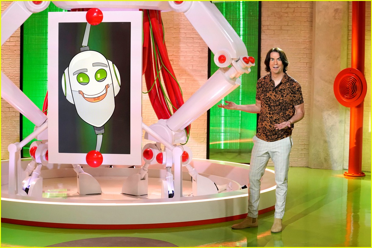 jerry trainor joines tooned in season two as new host exclusive clip 05
