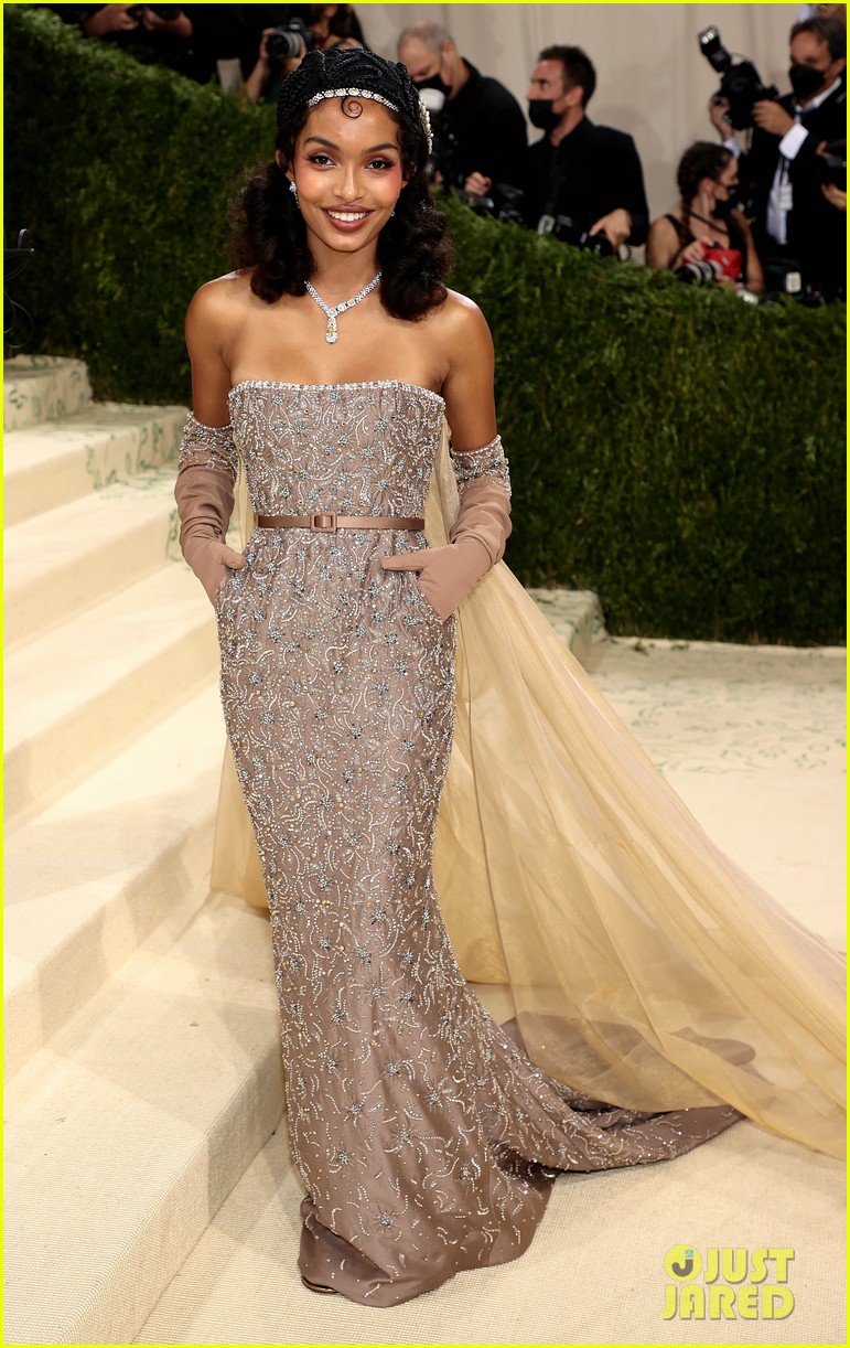 Full Sized Photo of yara shahidi represents dior at met gala 2021 02