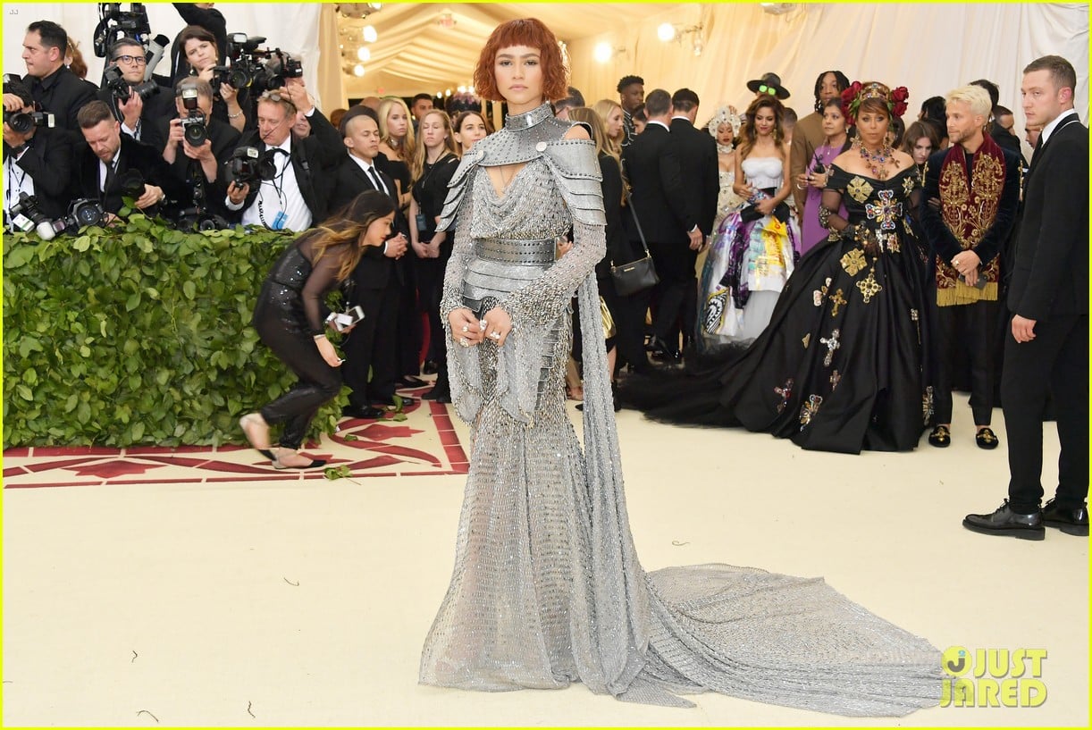 zendaya is missing out on met gala 2021 because of this 01