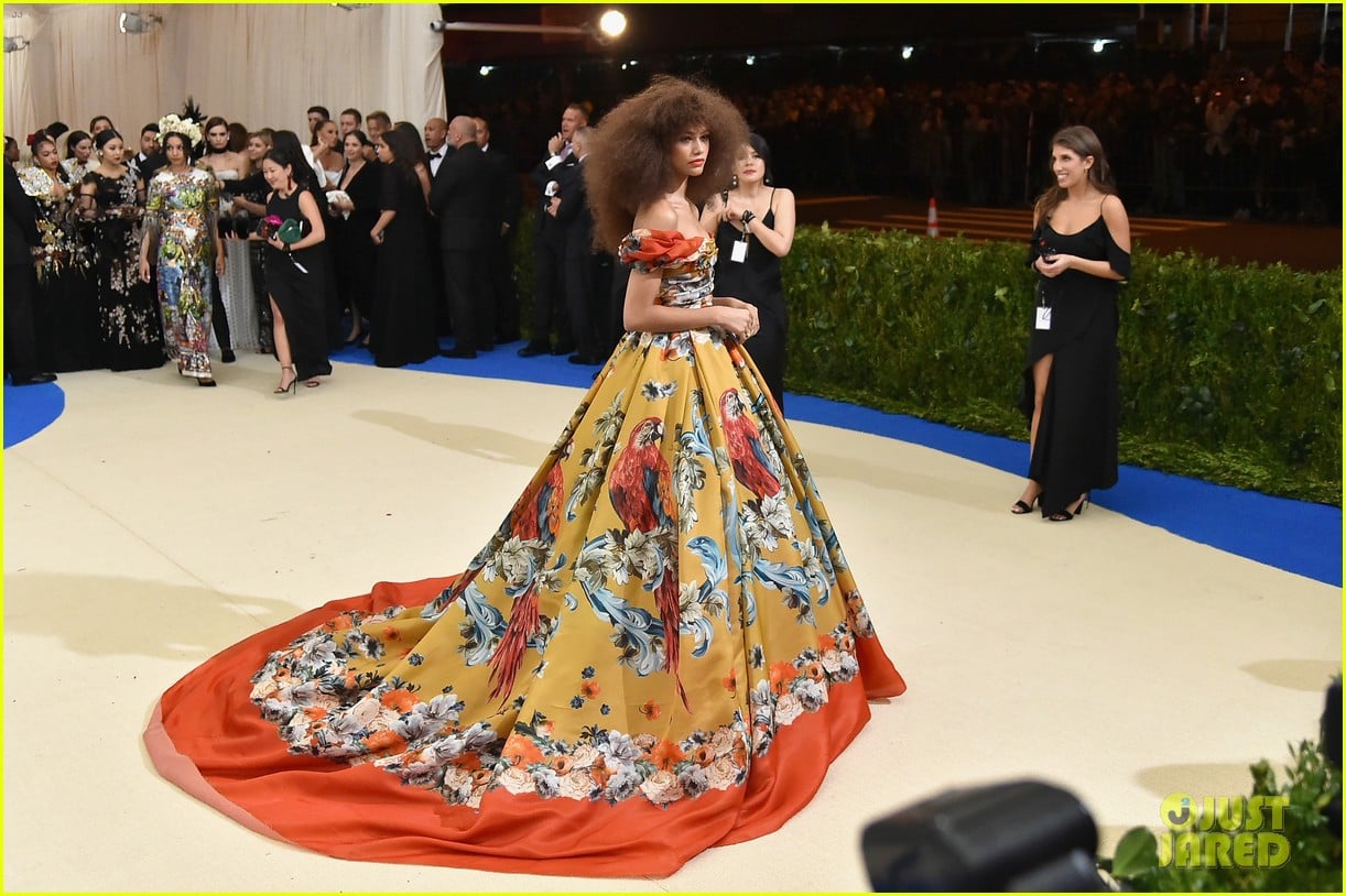 zendaya is missing out on met gala 2021 because of this 05