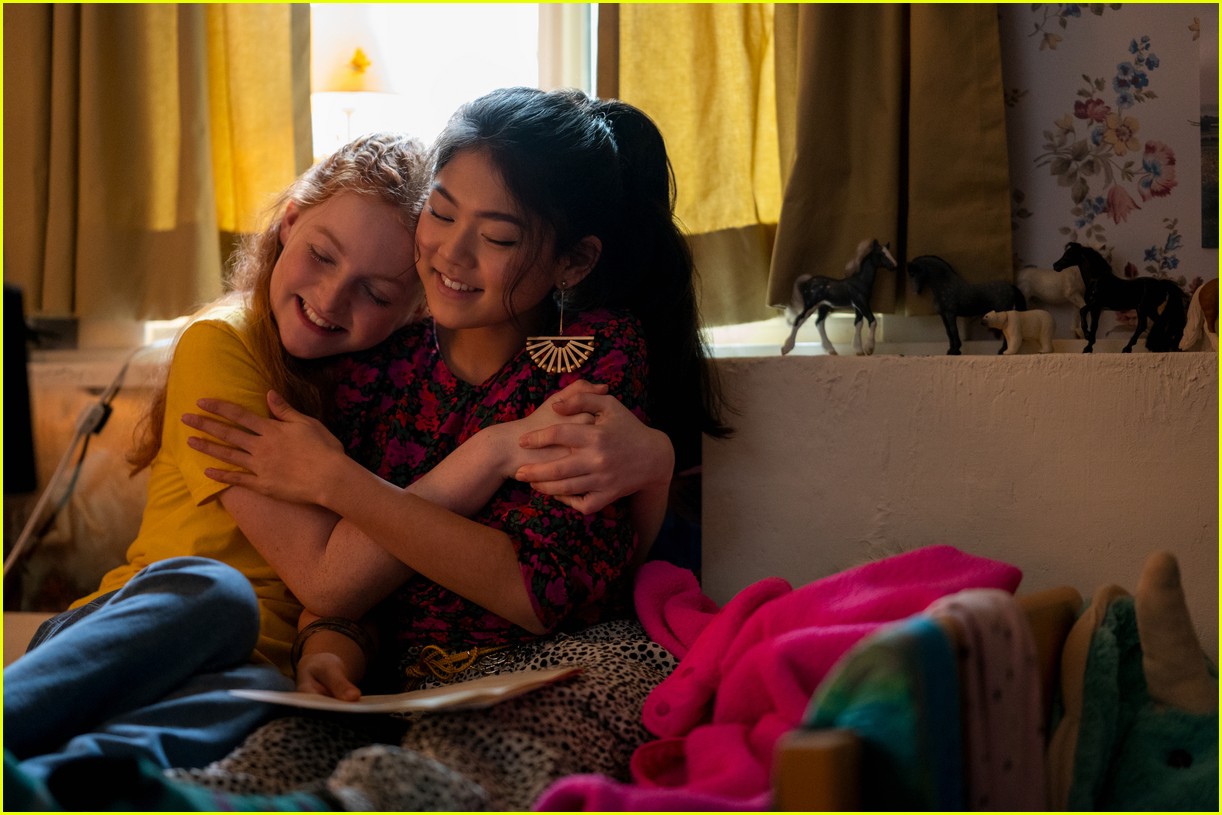 netflix debuts babysitters club first eight minutes of season two 04