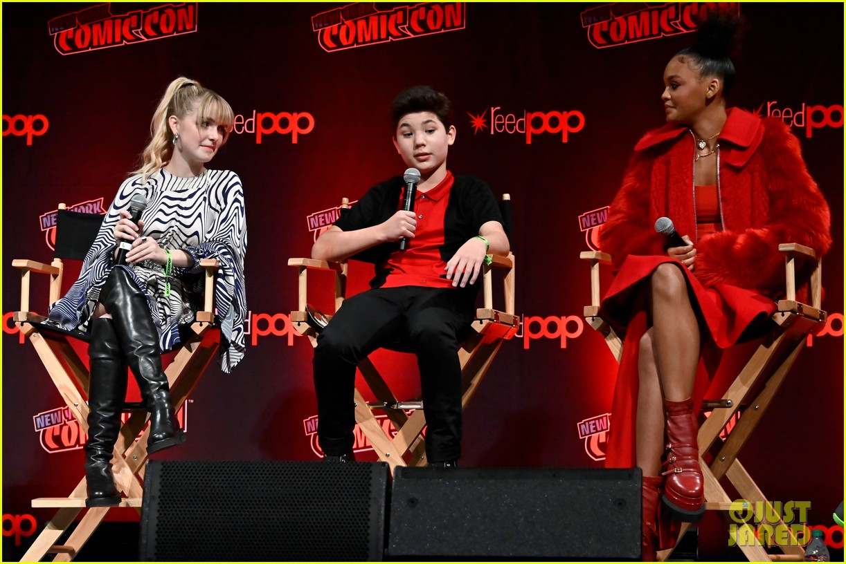 Finn Wolfhard & Mckenna Grace Bring a Surprise Screening of ...