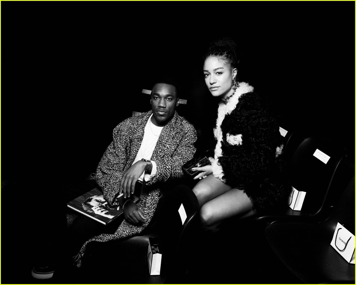 jennie kristen stewart more sit front row at chanel paris fashion week show 13