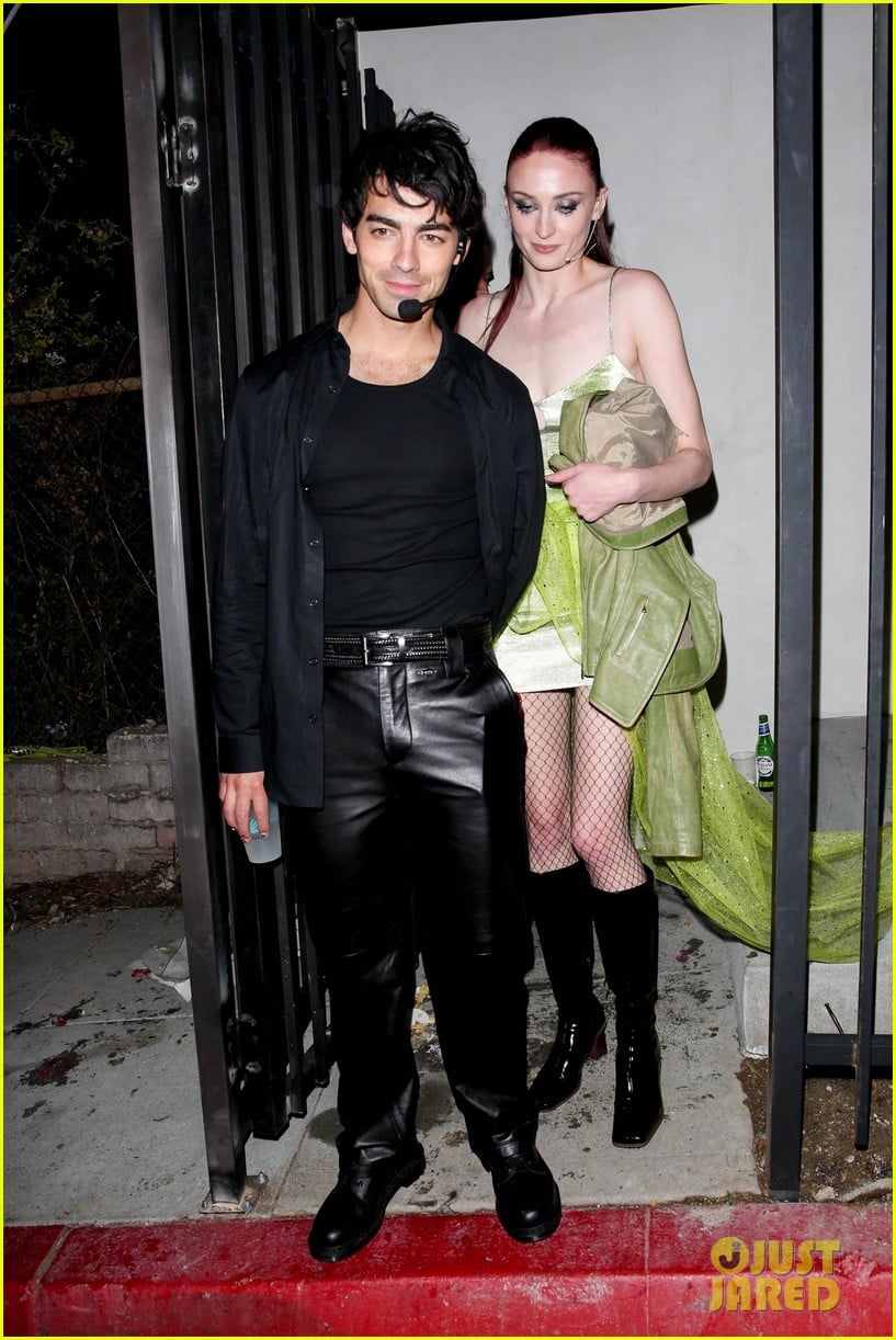 Full Sized Photo of joe jonas sophie turner halloween october 2021 03