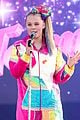 jojo siwa says her iconic bows are on a long vacation 02