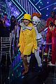 jojo siwa gets creepy as pennywise for dwts with jenna johnson 02