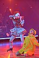 jojo siwa gets creepy as pennywise for dwts with jenna johnson 10