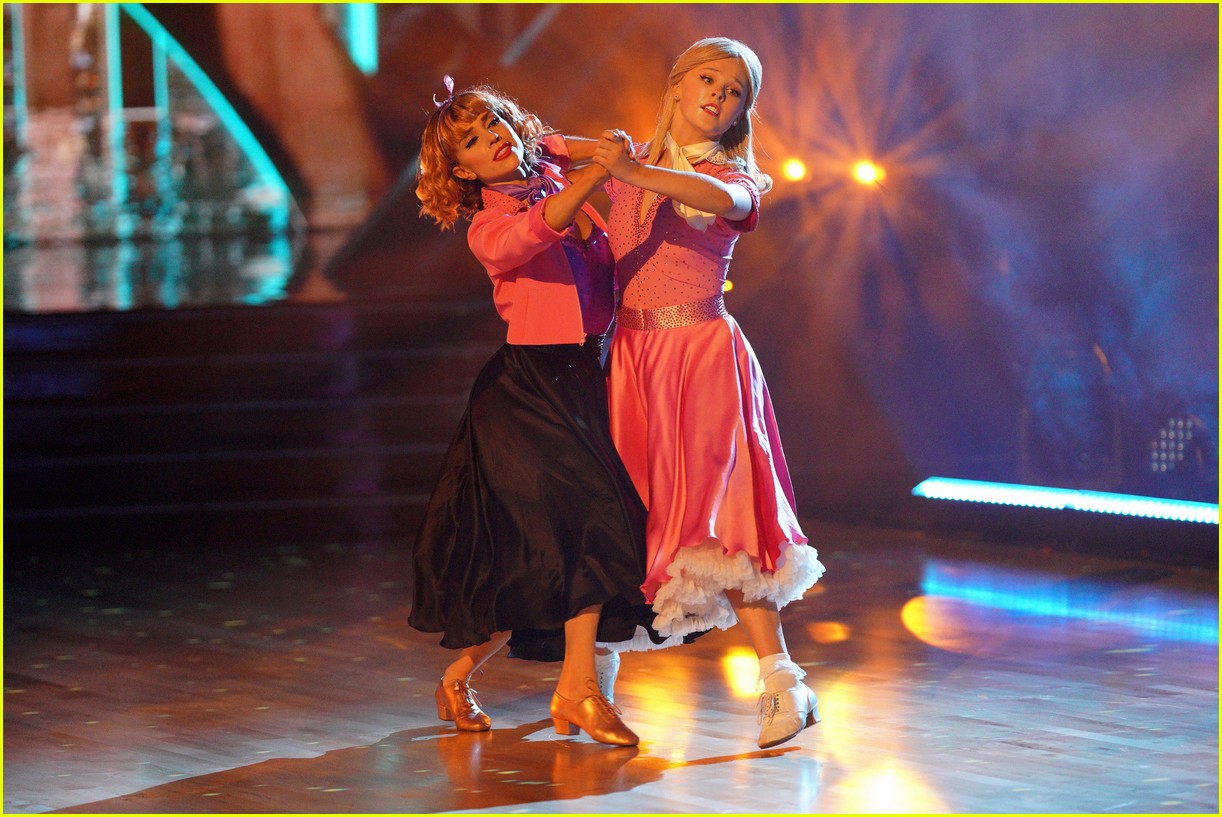 jojo siwa jenna johnson perfect score 01