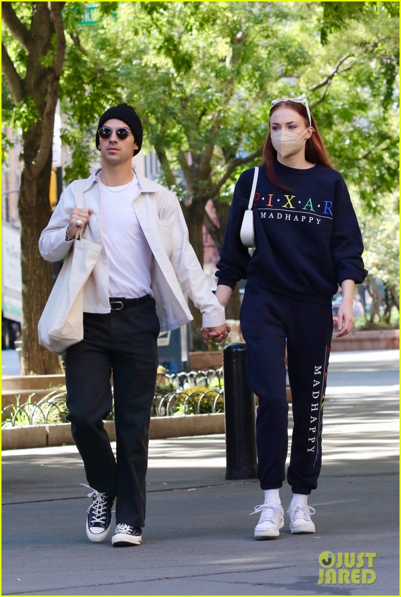 joe jonas sophie turner in new york 02