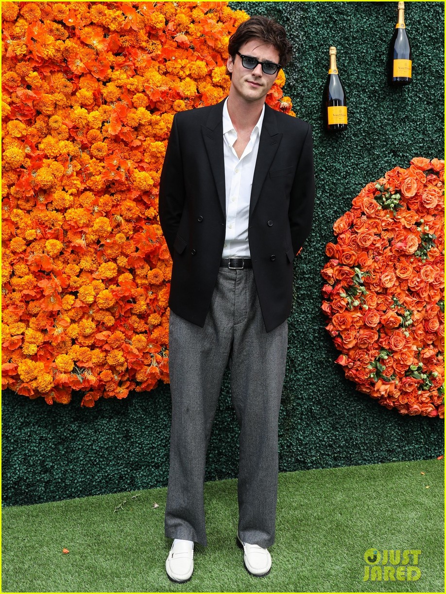 Ross Lynch & Girlfriend Jaz Sinclair Join Jacob Elordi at Veuve