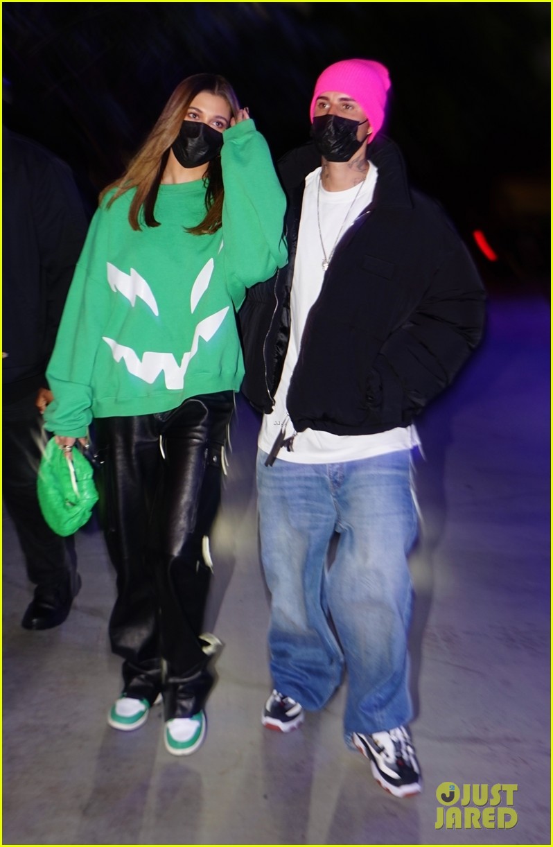 kendall jenner hailey justin bieber lakers game 07