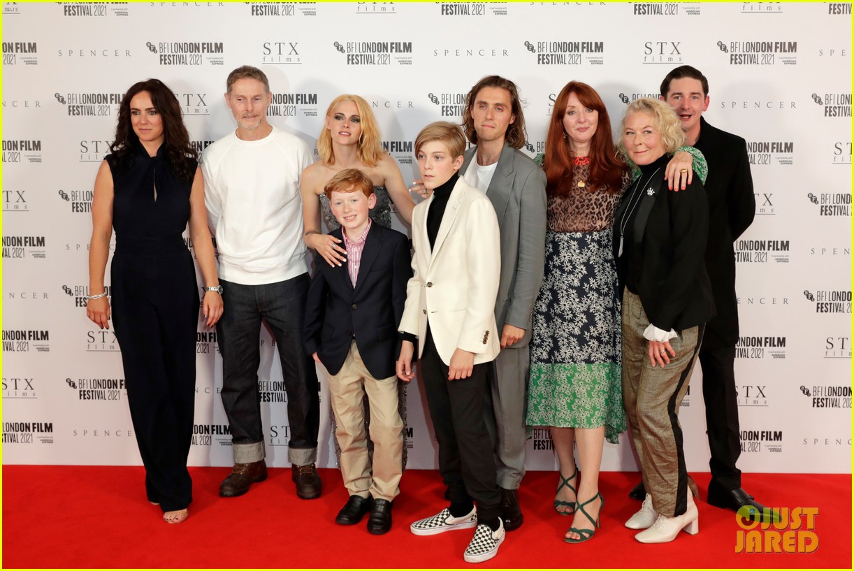 kristen stewart premieres spencer at bfi london film festival 14