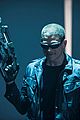 this actor is returning to dc legends of tomorrow for 100th episode 01