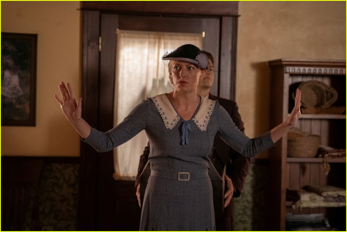 dcs legends of tomorrow kicks off season seven tonight 07