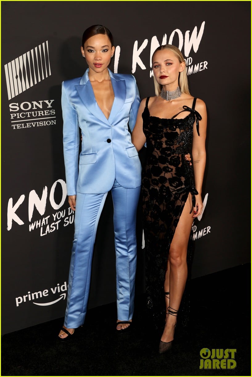 madison iseman hugs ashley moore at i know what you did last summer premiere 02
