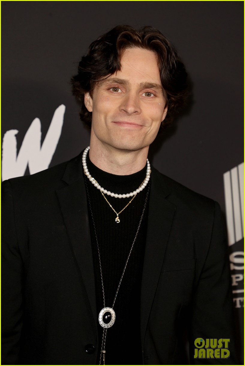 Full Sized Photo of madison iseman hugs ashley moore at i know what you