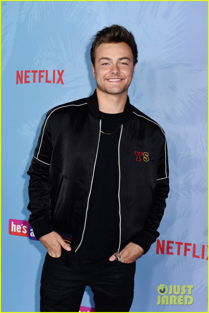 peyton meyer announces hes married and expecting 01