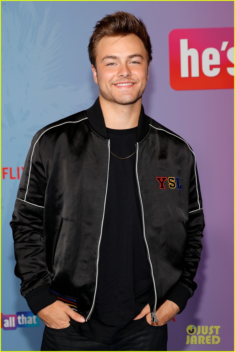 peyton meyer announces hes married and expecting 04